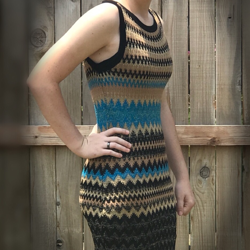 Cache Sweater Dress - Picture 3 of 8
